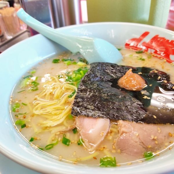 「朝ラーメン（470円）+替え玉（100円）」@ラーメン山岡家 春日部店の写真