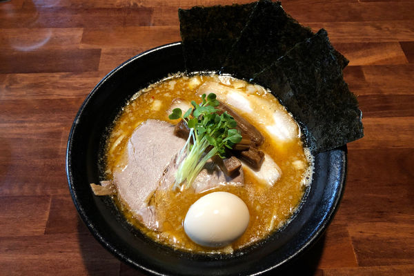 「特製味噌ラーメン(並) 1,030円」@ラーメンつけ麺 奔放の写真