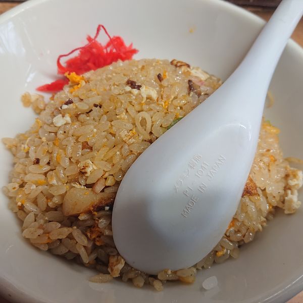 「ラーメン700円、半チャーハン250円」@雨風本舗の写真