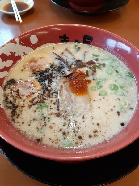 「牛じゃんラーメン バリカタ」@ラーメンまこと屋 枚方高野道店の写真