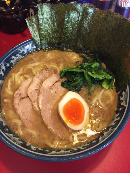 「ラーメン（三七十盛）」@ラーメン三七十家の写真