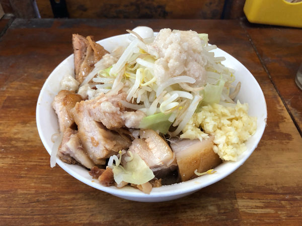 「ラーメン・豚入り」@蓮爾 新町一丁目店の写真