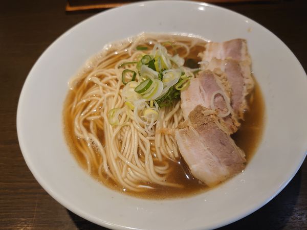 「肉煮干しそば」@麺処 遊 蕨店の写真