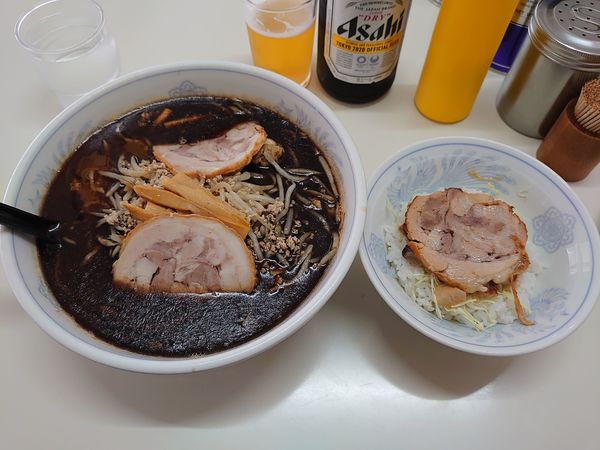「スペシャルら～めん・ミニチャーシュー丼・ビール」@らーめん爐の写真