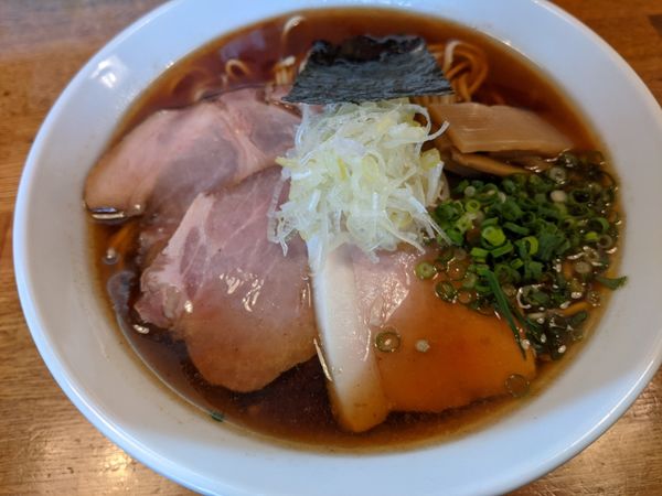 「醤油ラーメン大盛チャーシューマシ」@青山清湯そば 青ノ樹の写真