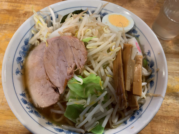 「小盛り中華そば700円、野菜100円」@飯田橋大勝軒の写真