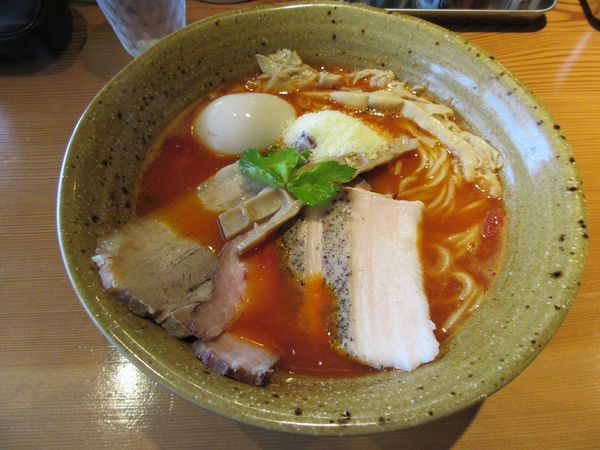 「赤姫ラーメン（８５０円）＋特製トッピング３３０円」@麺屋 かぐやの写真