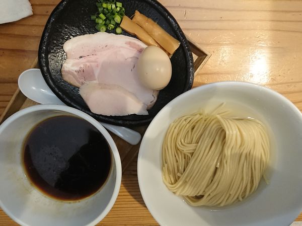 「醤油つけ麺(200g・鶏)＋味玉」@麺屋鈴春の写真