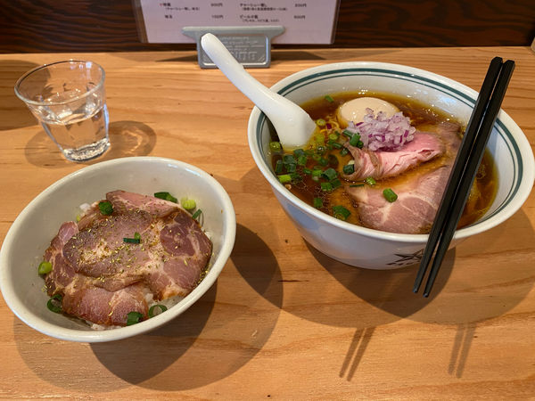「特製RAGEそば醤油1,200 替え玉200 チャーシュー丼20」@麺尊RAGE RENEGADESの写真