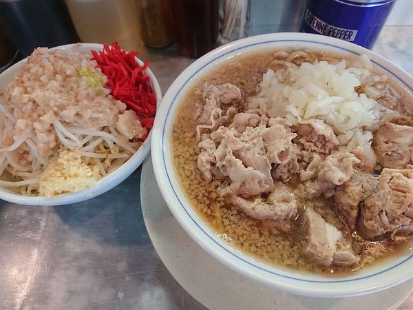 「肉盛りラーメン」@らーめん大 練馬店の写真