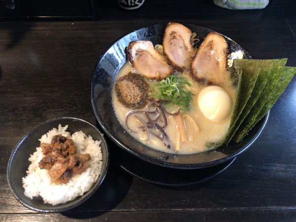 「特製豚白湯 + 豚飯(サービス)」@次男坊 THE SECOND 三鷹店の写真