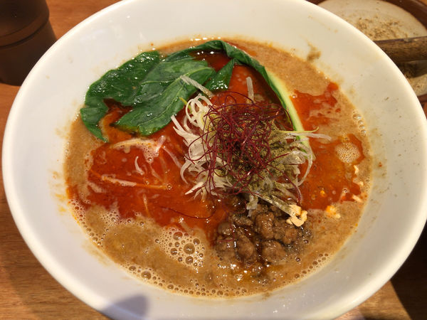 「担々麺」@四川担々麺 赤い鯨の写真