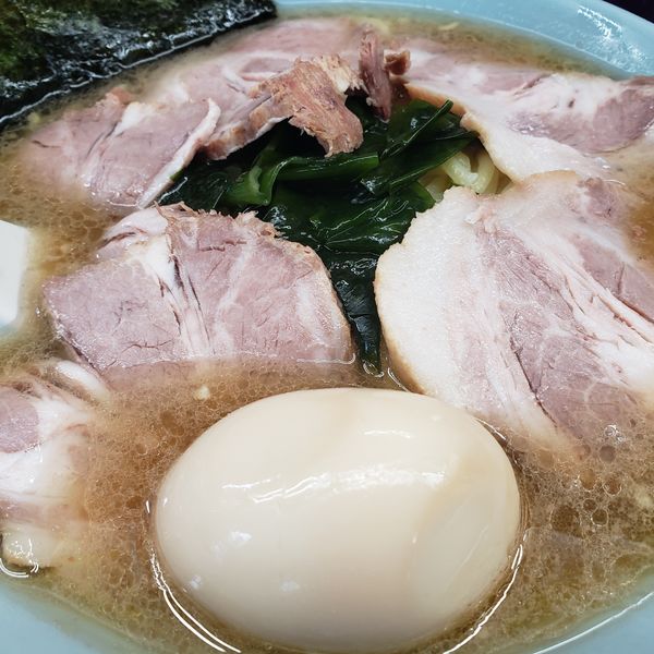 「中チャーシュー麺味玉」@なかむら屋の写真