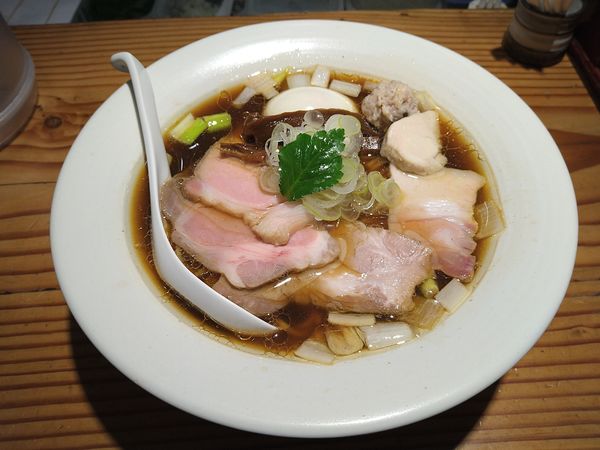 「特製醤油そば」@麺処 篠はらの写真