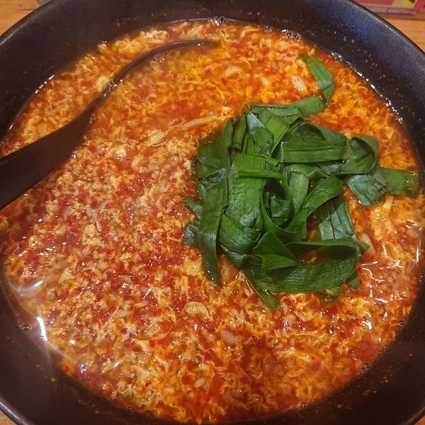 「タンタンメン750円(メチャ辛)、ニラ100円」@ニュータンタンメンの写真