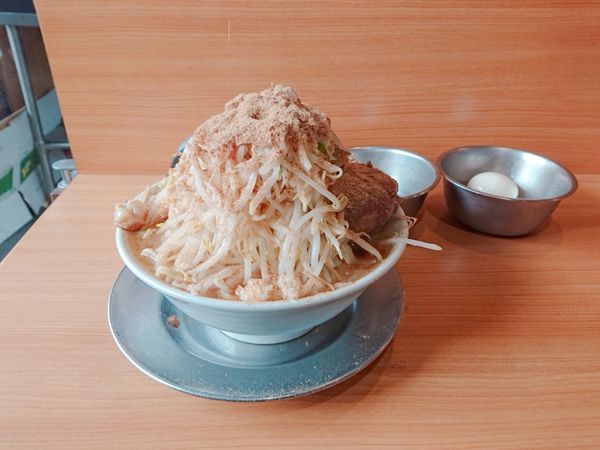 「大ラーメン 和風BB 生たまご 気まぐれたまご」@ラーメン二郎 八王子野猿街道店2の写真