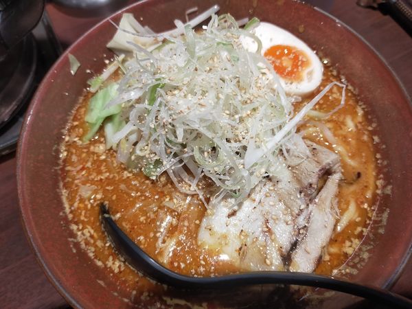 「辛味噌カレーラーメン」@しゅういち 恵比寿店の写真