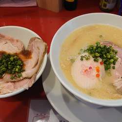 【限定】鯛だしそば 850円 + ローストポーク丼 300円