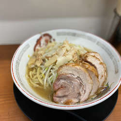 ミニぶた(5枚)麺半分