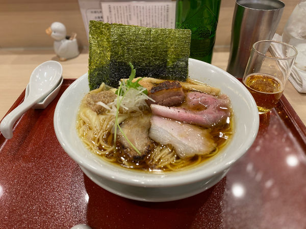 「比内地鶏とホロホロ鳥の特製蔵出し醤油そば」@麦と麺助 新梅田中津店の写真