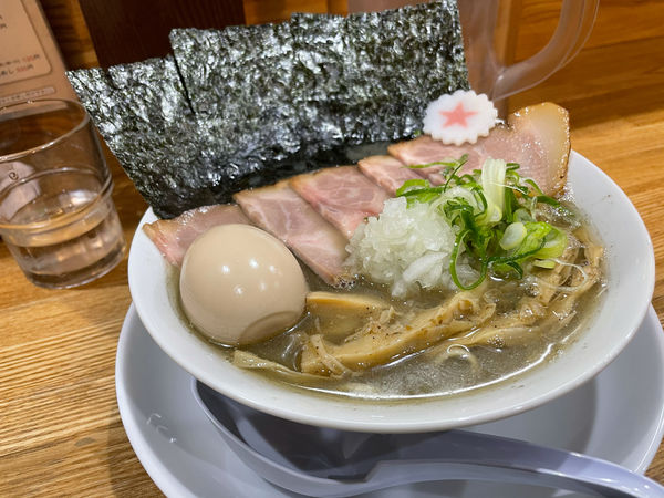「得製煮干しラーメン　潮」@まぐちゃんラーメンの写真