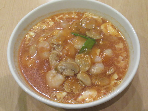 「エビソバ（750円）＋半チャーハン（300円）」@中国料理 飛竜の写真