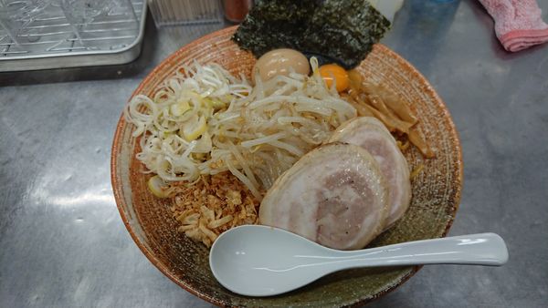「覆麺正油まぜそば＋味玉＋生卵＋辛味噌3杯」@覆麺 智の写真