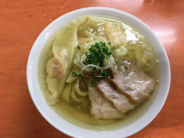 「海老ワンタンメン　900円」@日陰の写真