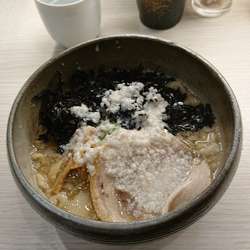 背脂煮干しそば・大脂¥830