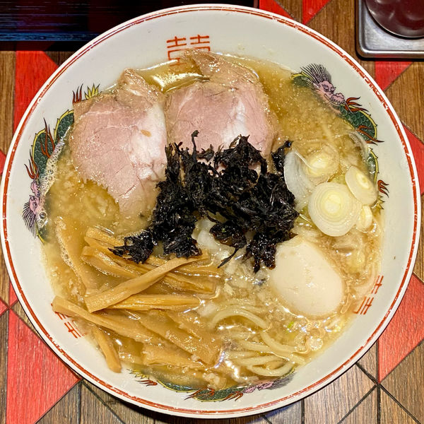 「背脂煮干しラーメン ¥900円（味玉サービスCP）」@オールドラーメンショップ 逆流の写真