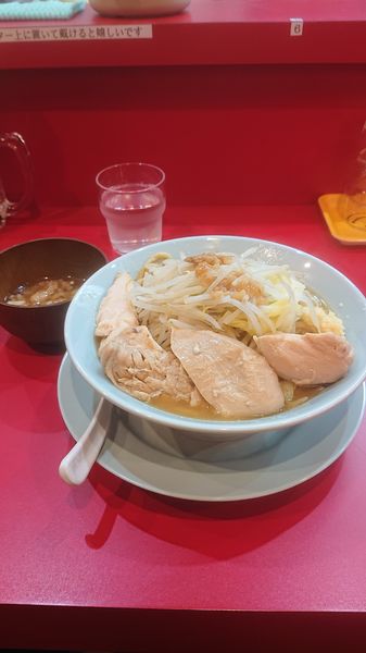 「ラーメン 麺マシ  ちょい野菜  油マシ  ニンニク」@自家製麺 酉の写真
