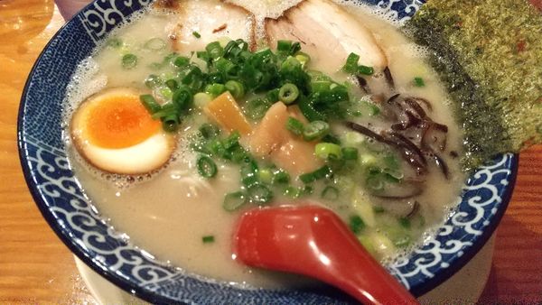 「全部のせ豚骨」@博多ラーメン 鶴亀堂 勝川店の写真