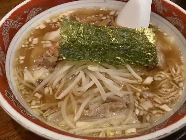 「ワンタンメン　900円」@栄華軒の写真