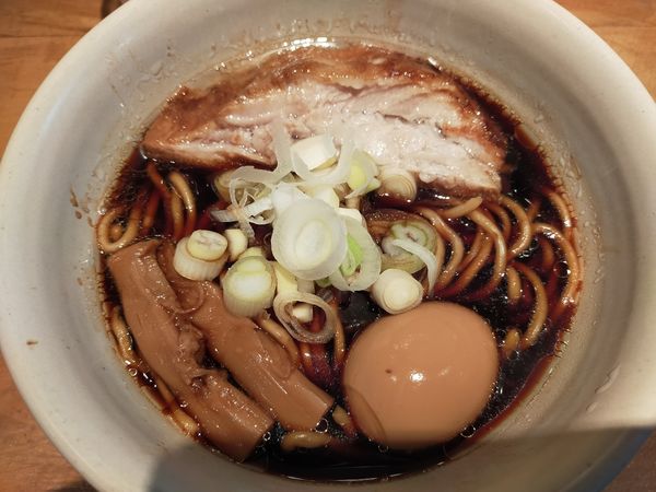 「らーめん　micro」@人類みな麺類 東京本店の写真