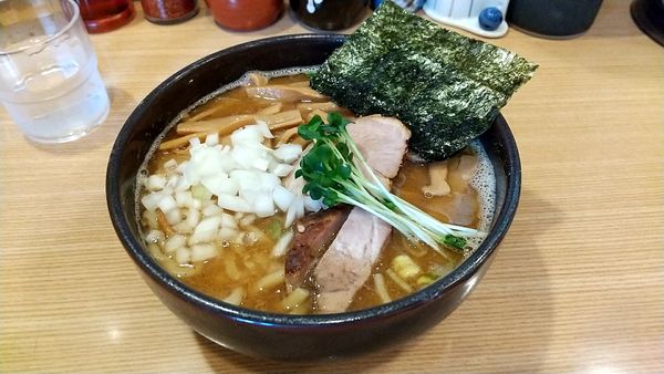 「魚介豚骨ラーメン（７４０円）＋メンマ（１００円）」@麺処 そら亭の写真