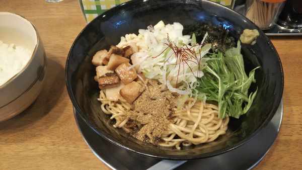 「煮干し香る油そば750円」@中華そば かずしのの写真
