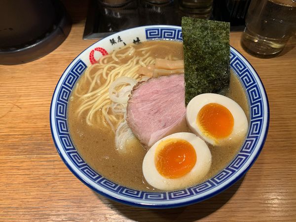 「中華そば＋味玉」@銀座 いし井 下北沢店の写真