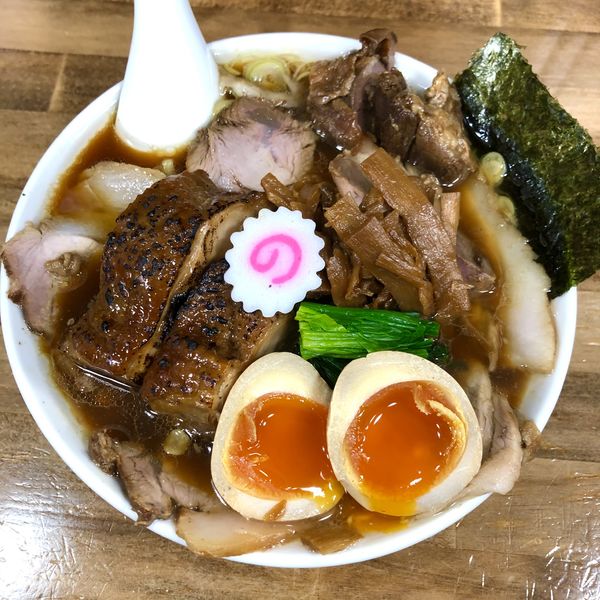 「しょうゆチャーシューメン￥1200＋小ライス￥100」@オランダ軒の写真