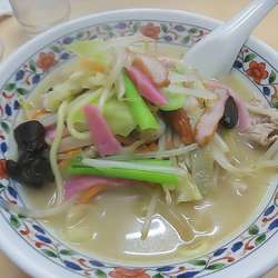 本場長崎ちゃんぽん 960円