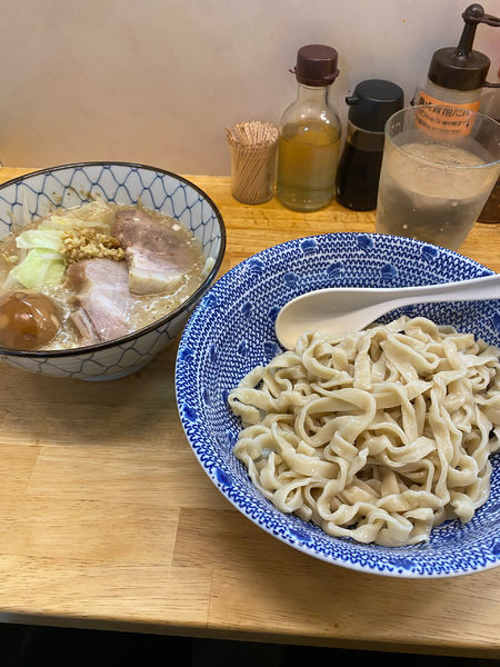 「魚介つけめん(太麺、小、味卵追加、ニンニク抜、生姜有)」@らーめん きじとらの写真