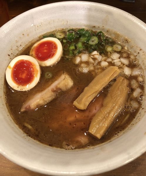 「魚介濃厚ラーメン」@いかれたNOODLE Fishtonsの写真