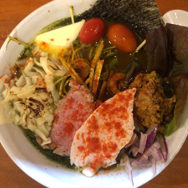 「６種ハーブのイカバターヌードル追いスパイスそぼろご飯」@口樂の写真