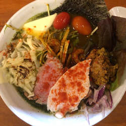 ６種ハーブのイカバターヌードル追いスパイスそぼろご飯