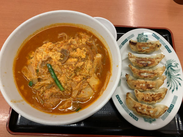 「チゲ味噌、餃子セット850円」@日高屋 神楽坂外堀通店の写真