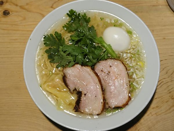 「本丸塩らー麺＋塩煮たまご」@横濱元町 本丸亭 横浜店の写真