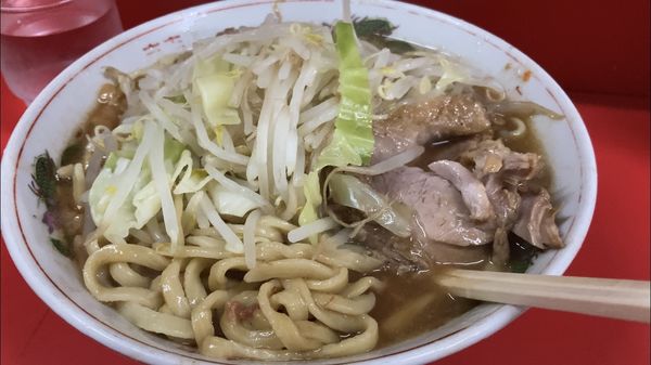 「小ラーメン790ヤサイ少」@ラーメン二郎 松戸駅前店の写真