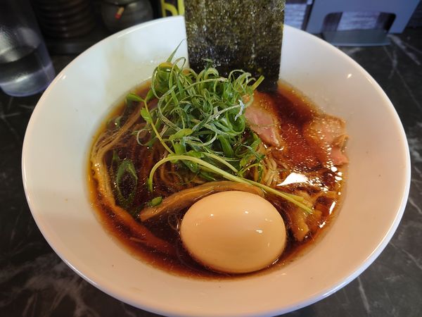 「醤油そば830円＋味玉（クーポン）＆杏仁豆腐（サービス）」@麺’s BAR Bacchusの写真