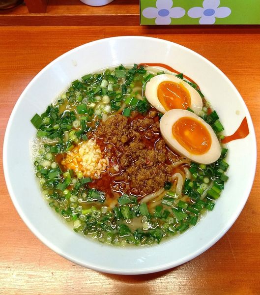 「台湾ラーメン 750円＋味玉 100円」@らーめん・油そば 笑びすの写真