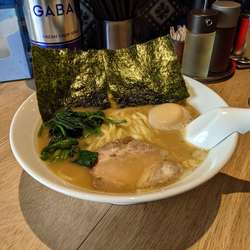 とんこつらーめん しょうゆ