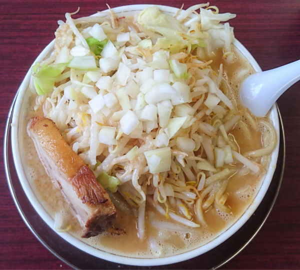 「小豚らぁめん」@がっつり食堂ドカメンの写真